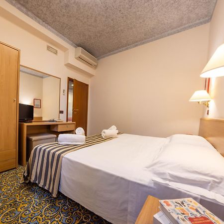 Hotel Giardinetto ديسينسانو ديل غاردا المظهر الخارجي الصورة