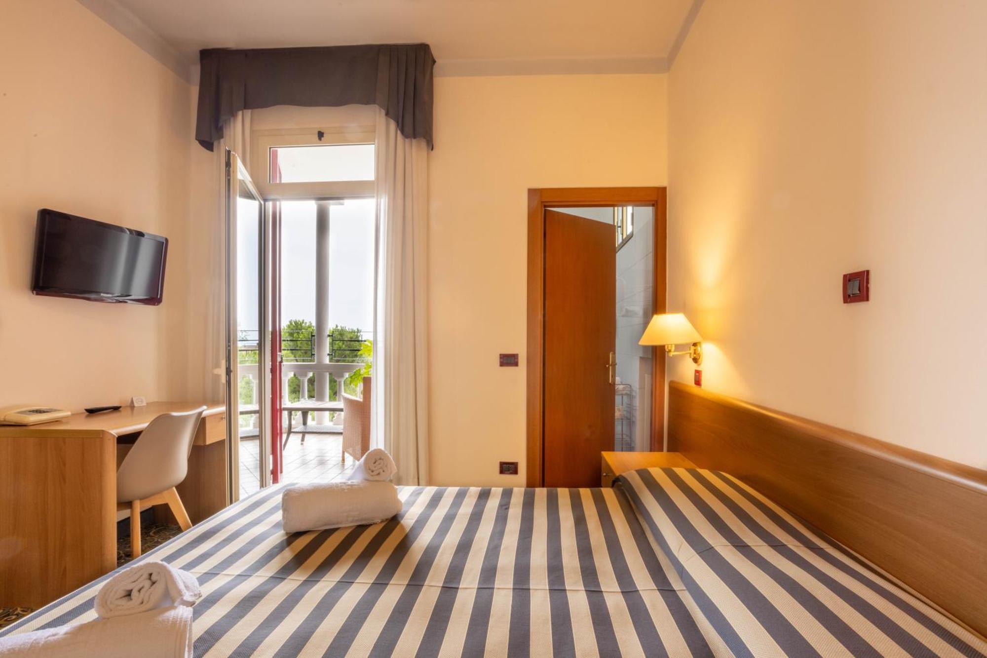 Hotel Giardinetto ديسينسانو ديل غاردا المظهر الخارجي الصورة