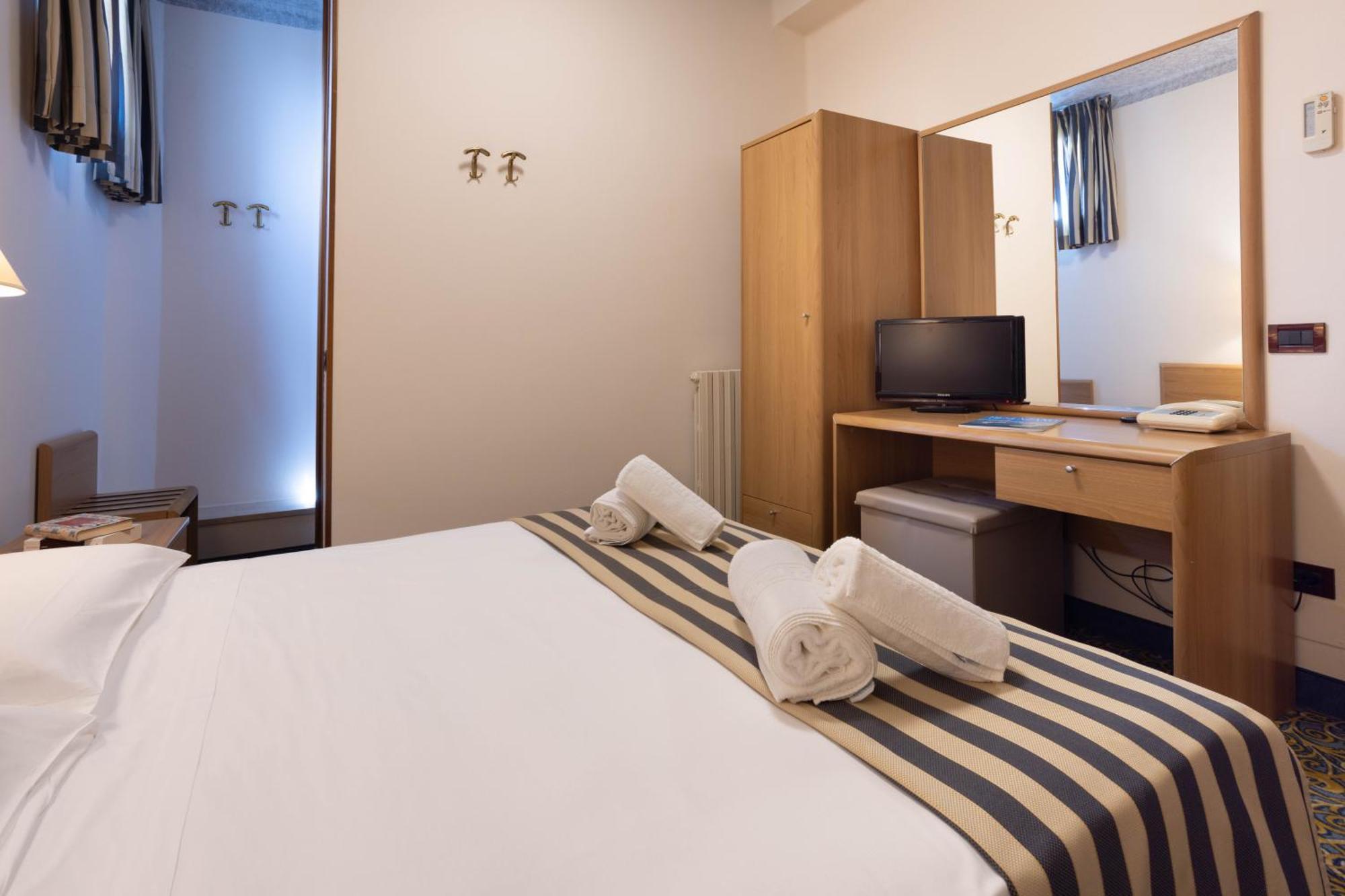 Hotel Giardinetto ديسينسانو ديل غاردا المظهر الخارجي الصورة